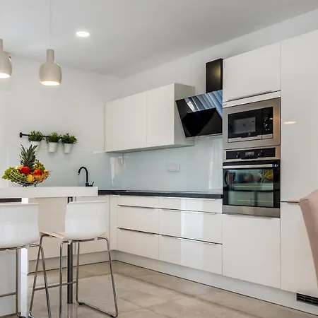 Kuca Za Odmor - Sibenik * Brodarica (Sibenik-Knin)