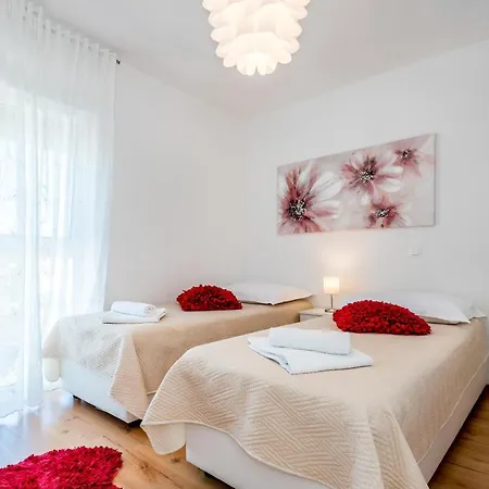 Kuca Za Odmor - Sibenik * Brodarica (Sibenik-Knin)